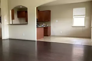 6533 Gray Birch Ln, Dickinson, TX 77539 - Photo 8