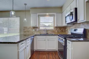 3038 Mosby Dr, Sugar Land, TX 77479 - Photo 6