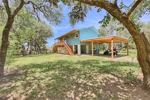207 Hickory Dr, Sheridan, TX 77475 - Photo 4