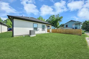608 Miriam St, Baytown, TX 77520 - Photo 38