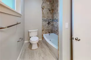5338 Creekbend Dr, Houston, TX 77096 - Photo 2
