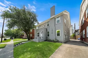 1215 W Gray St, Houston, TX 77019 - Photo 2
