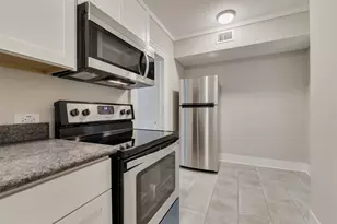 1215 W Gray St, Houston, TX 77019 - Photo 8