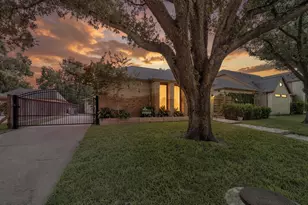 11807 Carriage Hill Dr, Houston, TX 77077 - Photo 10