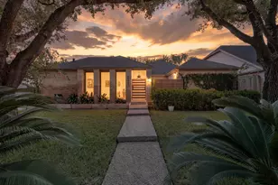 11807 Carriage Hill Dr, Houston, TX 77077 - Photo 1