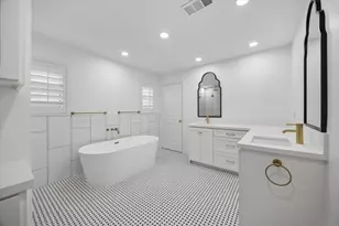6423 Cindy Ln, Houston, TX 77008 - Photo 1
