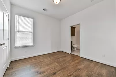 2511 S Houston Avenue, Pearland, TX 77581 - Photo 18