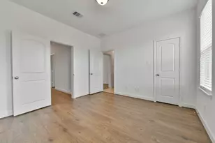 2511 S Houston Ave, Pearland, TX 77581 - Photo 20