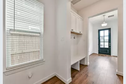 2511 S Houston Avenue, Pearland, TX 77581 - Photo 12
