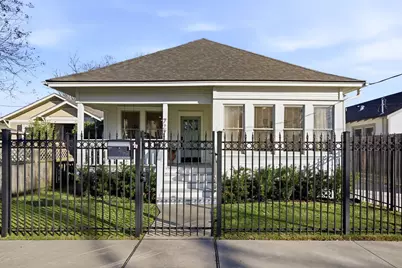 727 E 25th Street, Houston, TX 77008 - Photo 1