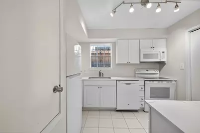 6201 Beverlyhill Street #35, Houston, TX 77057 - Photo 8