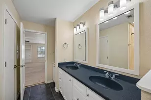 9850 Pagewood Ln, Houston, TX 77042 - Photo 20