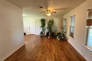 10317 Kelburn Dr, Houston, TX 77016 - Photo 10