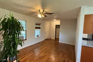 10317 Kelburn Dr, Houston, TX 77016 - Photo 6