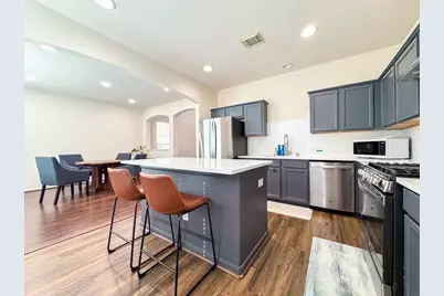 3923 Calgary Circle, Missouri City, TX 77459 - Photo 8