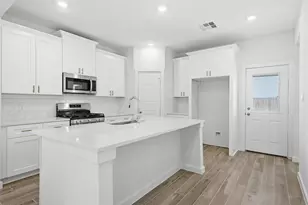 13727 Olympic River Ln Dr, Iowa Colony, TX 77583 - Photo 12