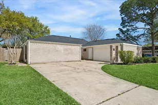 14907 Aspen Hills Dr, Houston, TX 77062 - Photo 6