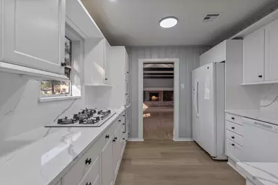 105 N Woodsway Street E, Conroe, TX 77301 - Photo 18