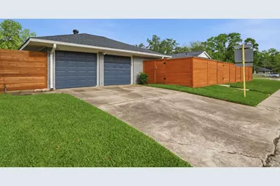 4801 Willowbend Boulevard, Houston, TX 77035 - Photo 36