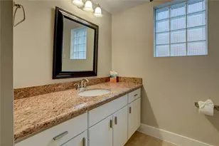 5911 Petty St, Houston, TX 77007 - Photo 6
