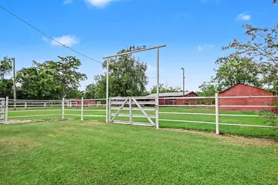 5526 Avenue F, Santa Fe, TX 77510 - Photo 4