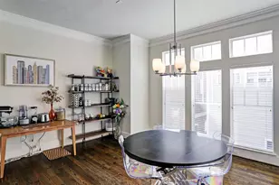 2406 Beall St, Houston, TX 77008 - Photo 10