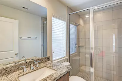2406 Beall Street #D, Houston, TX 77008 - Photo 14