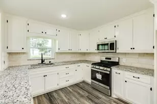 1200 Gifford Ln, Angleton, TX 77515 - Photo 14