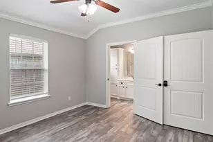 227 Greenleaf St, Huntsville, TX 77340 - Photo 30