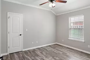 227 Greenleaf St, Huntsville, TX 77340 - Photo 14
