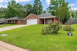 227 Greenleaf St, Huntsville, TX 77340 - Photo 38