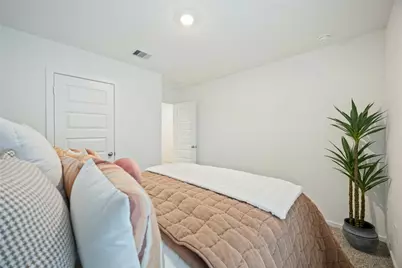 7718 Inwood Grove Lane, Houston, TX 77088 - Photo 28