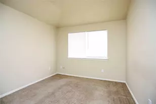 11047 Grassyglen Dr, Houston, TX 77064 - Photo 10