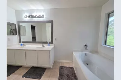 114 E Stedhill Loop, Conroe, TX 77384 - Photo 8