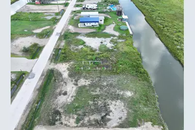 1392 Mabry Street, Gilchrist, TX 77617 - Photo 10