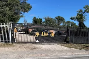 5606 Creekmont Dr, Houston, TX 77091 - Photo 1