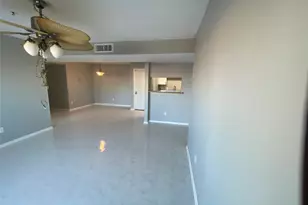 8431 Hearth Dr, Houston, TX 77054 - Photo 6