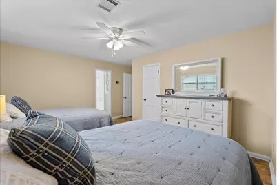 2823 Bayshore Drive, Bacliff, TX 77518 - Photo 34