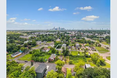 1318 E 34th Street, Houston, TX 77022 - Photo 4
