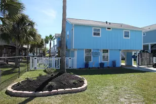 22205 Frio Dr, Galveston, TX 77554 - Photo 4