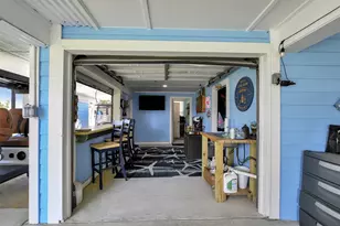 22205 Frio Dr, Galveston, TX 77554 - Photo 38