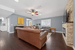 35 Sheep Meadow Pl, The Woodlands, TX 77381 - Photo 10