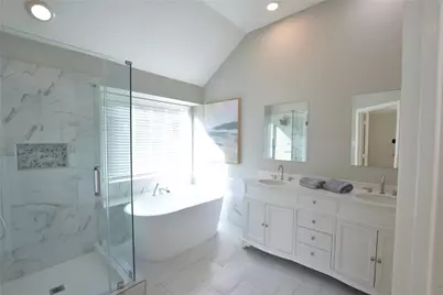 4602 Summer Lakes, Sugar Land, TX 77479 - Photo 18