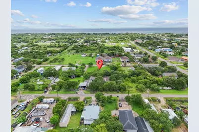 524 12th Street, Dickinson, TX 77539 - Photo 2