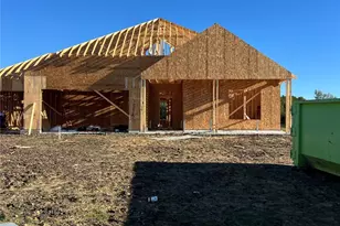 12214 Old Fashion Cir, Mont Belvieu, TX 77535 - Photo 2