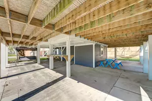 4211 Surf Dr, Galveston, TX 77554 - Photo 34