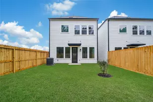 7625 Inwood Grv Ln, Houston, TX 77088 - Photo 38