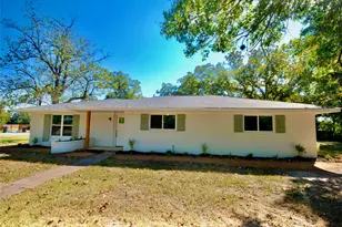 316 N Penn, Flatonia, TX 78941 - Photo 2