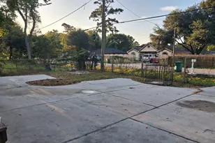8029 Woodlyn Rd, Houston, TX 77028 - Photo 8
