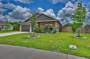 711 Davy St, Brenham, TX 77833 - Photo 2